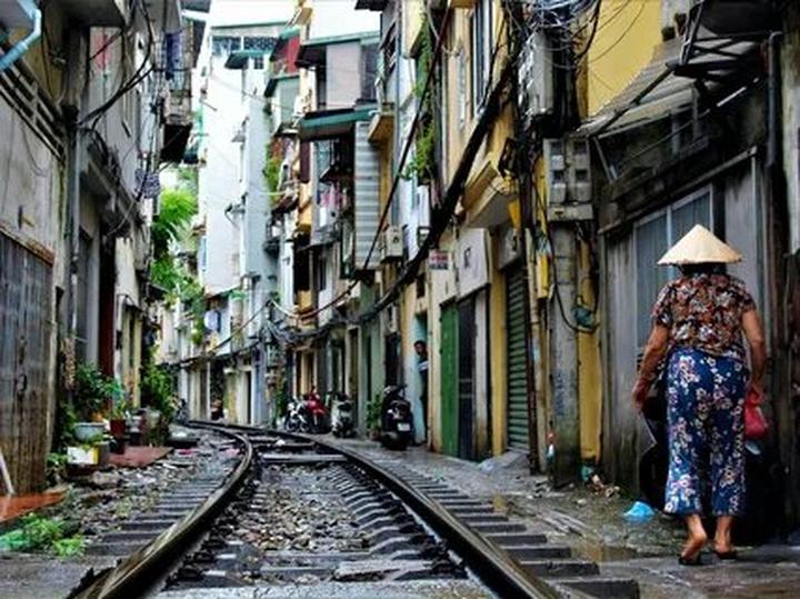 Hotspot Matrix: Biến Ai bảo mặc váy đen mùa hè là thành cơ hội marketing đột phá