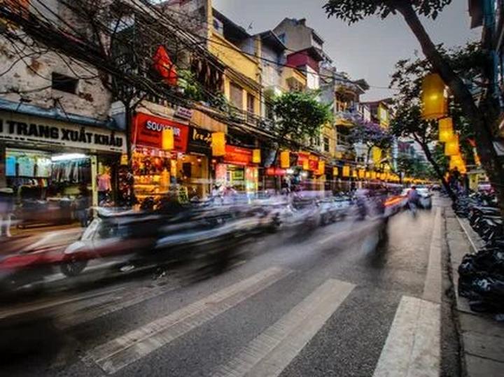 Chuyên gia Hotspot Matrix phân tích: Ai bảo mặc váy đen mùa hè là và marketing video